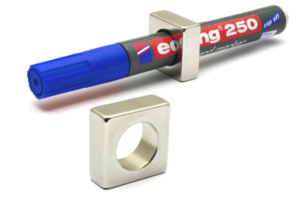 Magnet-Stifthalter, 25 x 25 x 10 mm, 16 mm Ø Loch, vernickelt